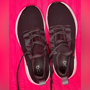 ON CloudEasy Womens Size 9 Running Shoes Black White Sneakers Like NEW 76.98441